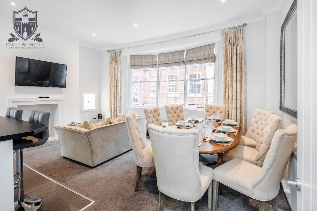 Castle Properties: The Sovereign 5 Bed Town House ウィンザー エクステリア 写真